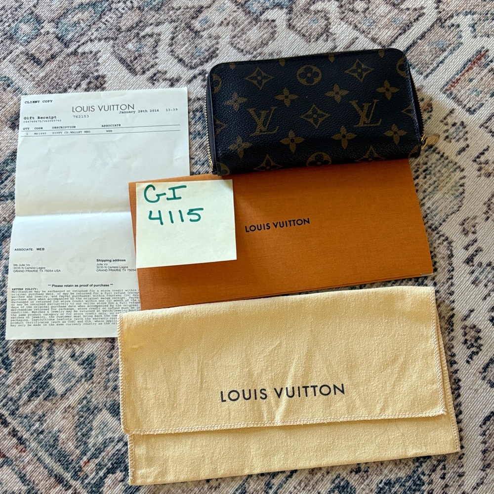 Authentic Louis Vuitton mini zippy wallet